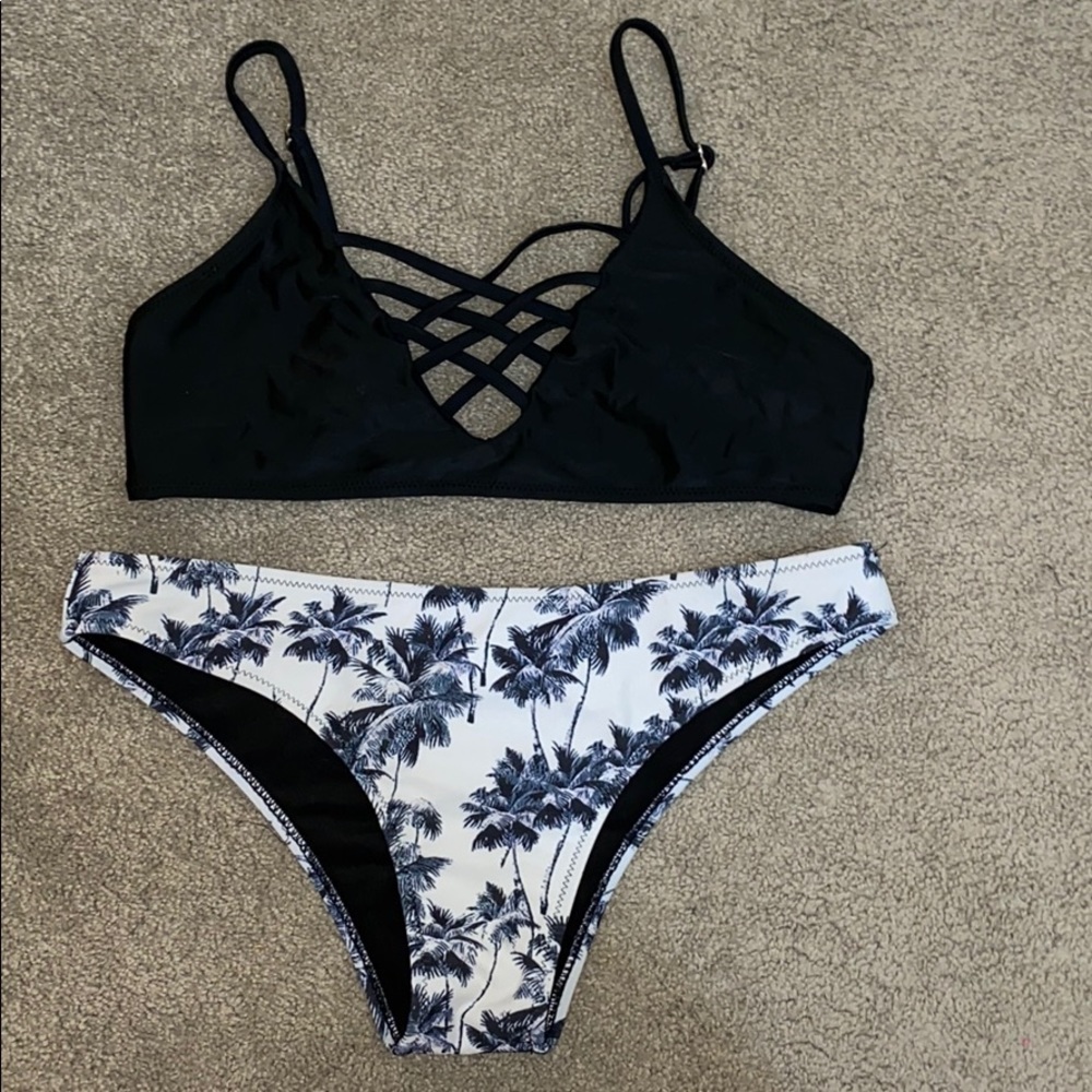 Two piece bikini set